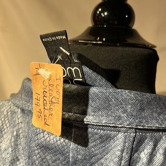 Medium blue double breasted zipper leather jacket snakeskin pattern nwt dressy - Picture 13 of 15